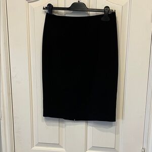 Ann Taylor Elegant Black Pencil Skirt in size 4 petite